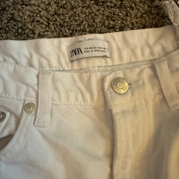 Zara straight leg size 8 raw hem with slit jeans like new condition - Picture 8 of 9